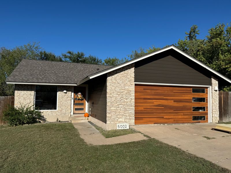 trusted siding contractor Austin